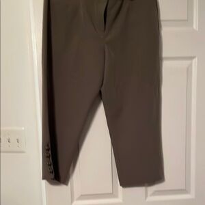 Women’s Classic army green  capri Pants